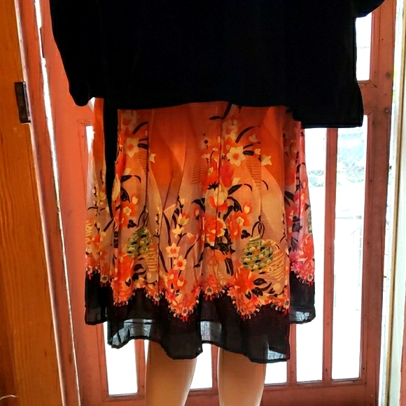 NWOT Medium Skirt Fall - Picture 2 of 3